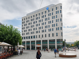 Hotel- und Einzelhandelsgebäude in Saarbrücken1 Hotel- und Einzelhandelsgebäude in Saarbrücken